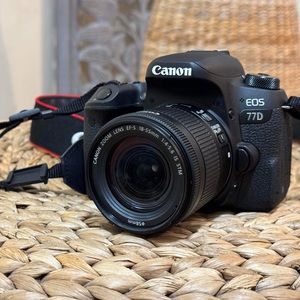Canon professional camera 77 D. Used like a new